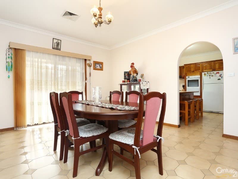 2 Franklin Place, Bossley Park, NSW, 2176, Bossley Park - Thumbnail 4