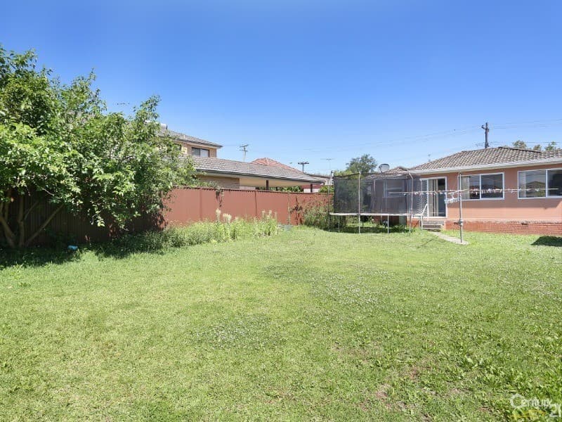 1 Cardigan Road, Greenacre, NSW, 2190, Greenacre - Thumbnail 5