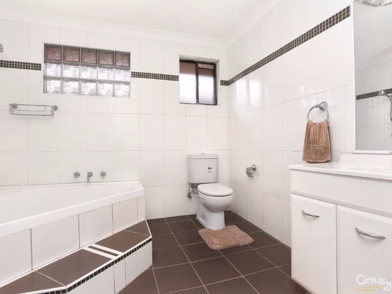 124 Melbourne Road, St Johns Park, NSW, 2176, St Johns Park - Thumbnail 5