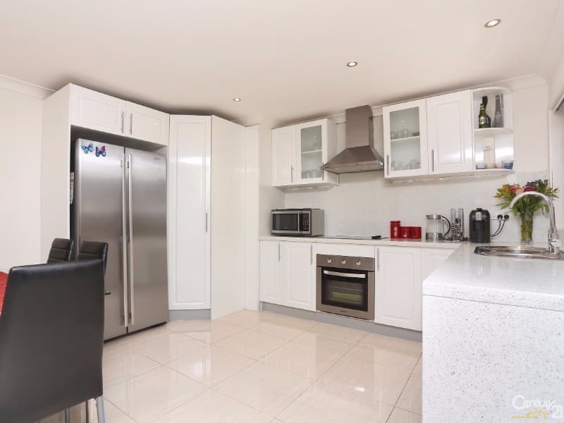 11 Burr Close, Bossley Park, NSW, 2176, Bossley Park - Thumbnail 2