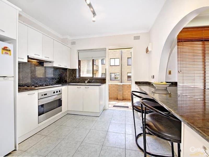 2/5 Byron Street, Coogee, NSW, 2034, Coogee - Thumbnail 2