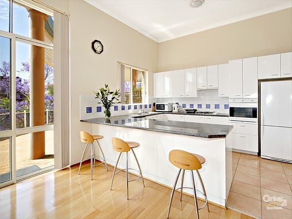 2/93-95 Coogee Bay Road, Coogee, NSW, 2034, Coogee - Thumbnail 2