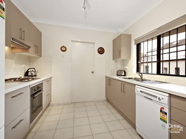 2/24 Grosvenor, Kensington, NSW, 2033, Kensington - Thumbnail 3