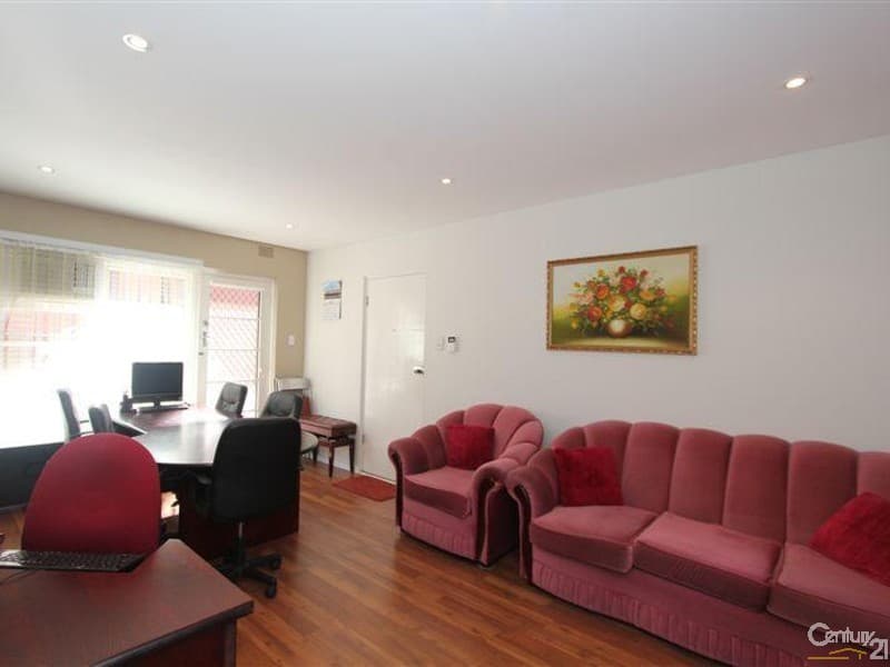 8/33 Carrington Avenue, Hurstville, NSW, 2220, Hurstville - Image 1