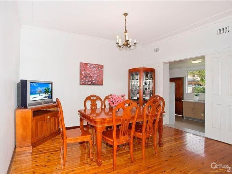 37 Mayfair Cr, Beverly Hills, NSW, 2209, Beverly Hills - Thumbnail 2