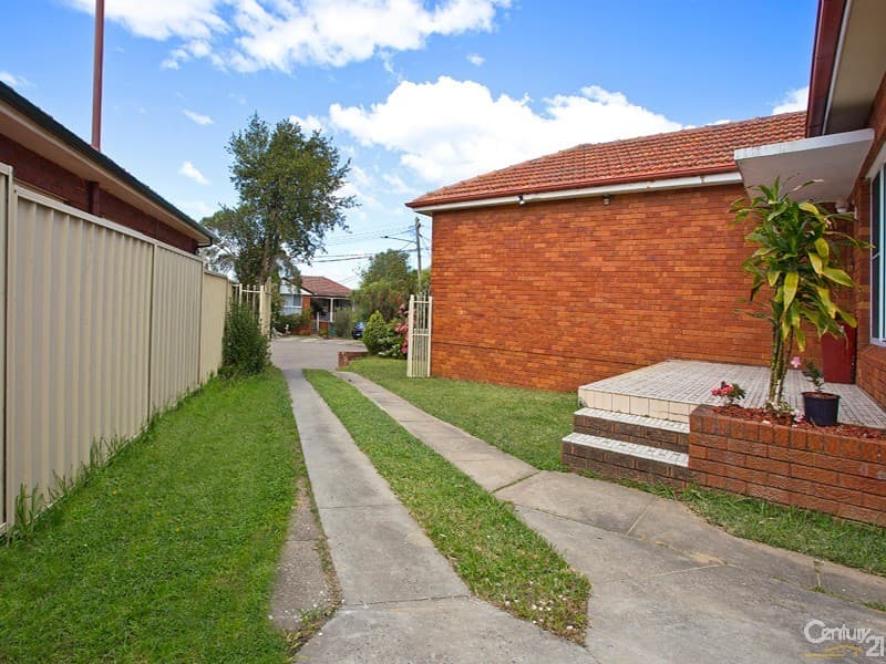 37 Mayfair Cr, Beverly Hills, NSW, 2209, Beverly Hills - Thumbnail 5