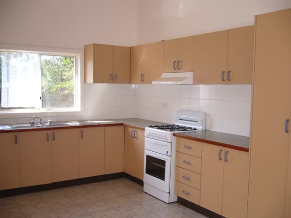 208 West St, Blakehurst, NSW, 2221, Blakehurst - Thumbnail 2