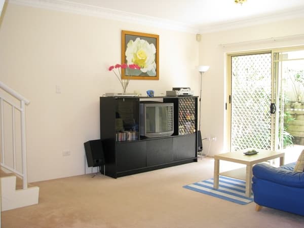 2/94 Woniora Rd, Hurstville, NSW, 2220, Hurstville - Thumbnail 2