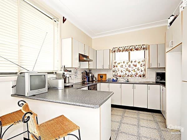 22 Kenyon Rd, Bexley, NSW, 2207, Bexley - Thumbnail 2