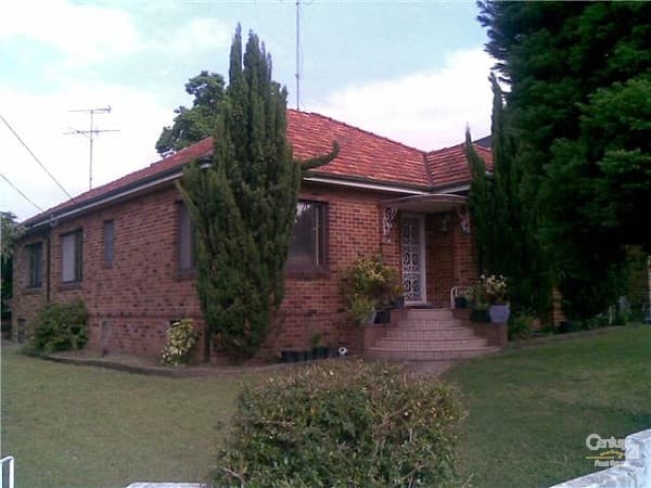 21 Lundy Avenue, Kingsgrove, NSW, 2208, Kingsgrove - Image 1