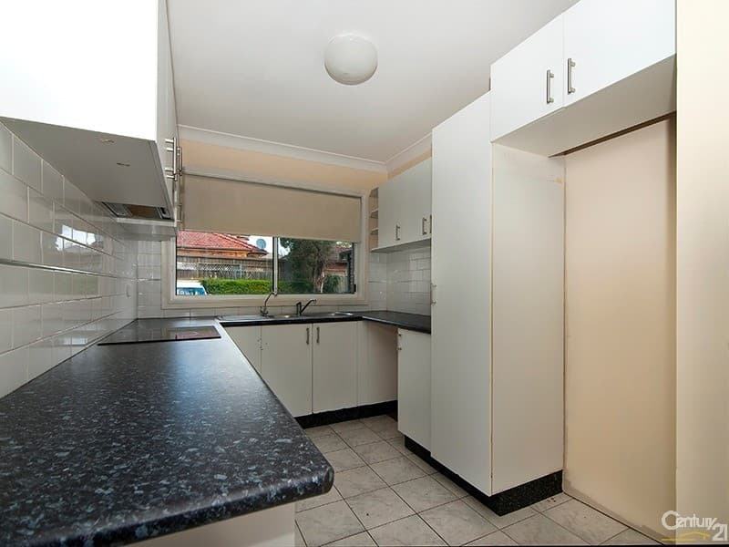 101/8 Spinnaker Dr, Sandstone Point - Thumbnail 4