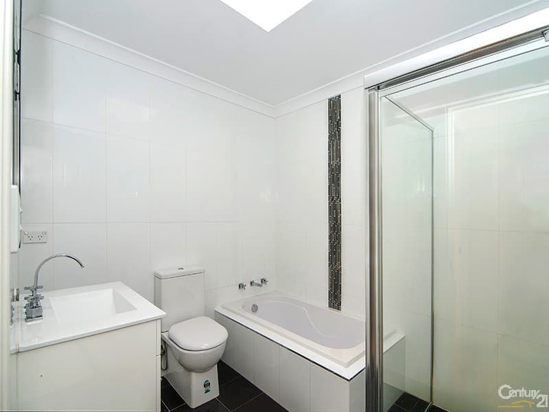 101/8 Spinnaker Dr, Sandstone Point - Thumbnail 6