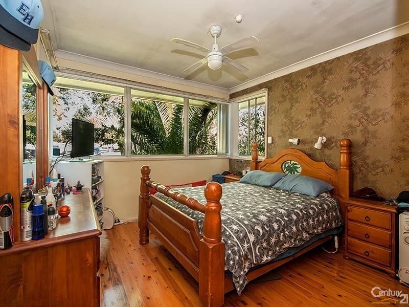 1 Jacaranda Drive, Georges Hall, NSW, 2198, Georges Hall - Thumbnail 4