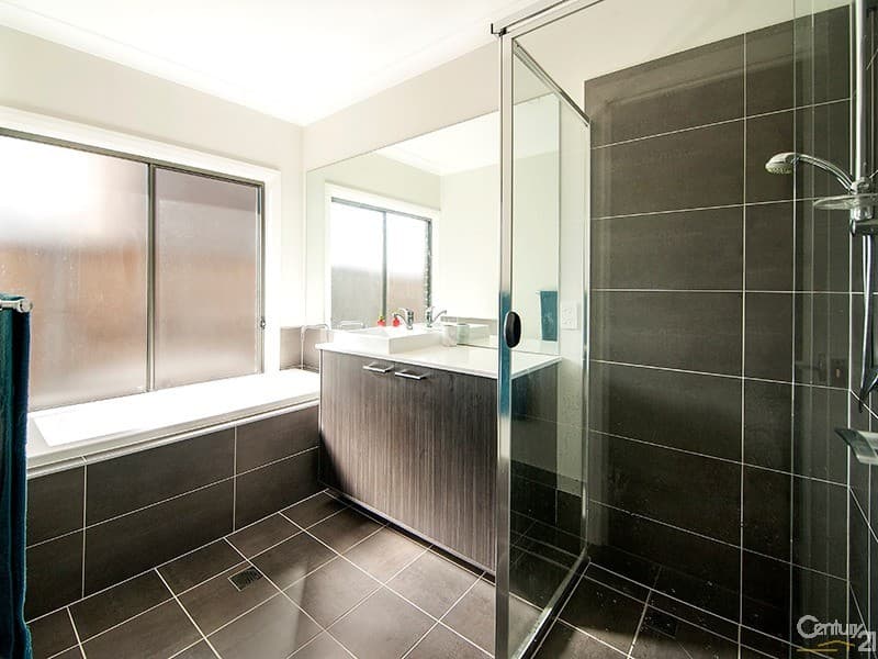 4 Cotter Lane, Moorebank, NSW, 2170, Moorebank - Thumbnail 5