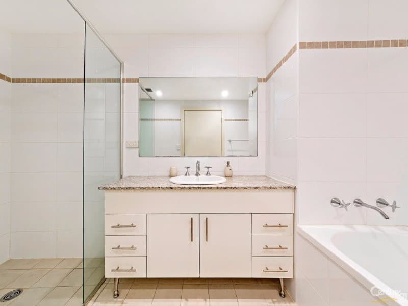 2/5 Bay Drive, Meadowbank, NSW, 2114, Meadowbank - Thumbnail 5