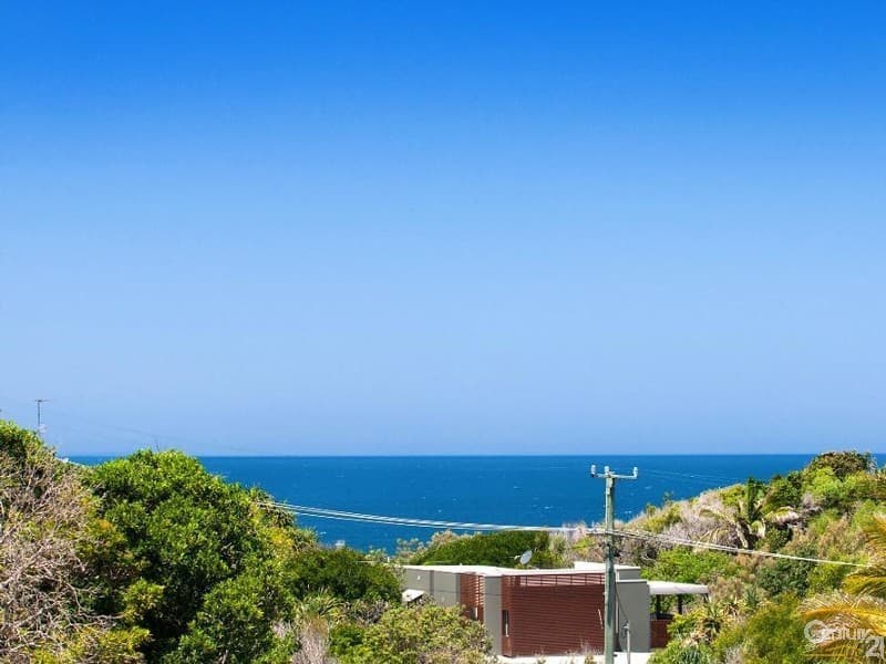 4 Surfside Court, Sunshine Beach, QLD, 4567, Sunshine Beach - Thumbnail 2