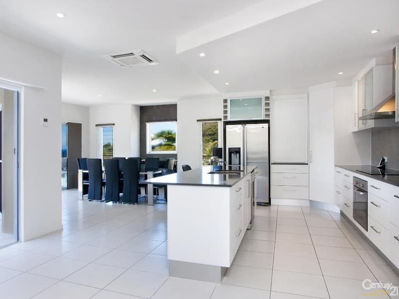 4 Surfside Court, Sunshine Beach, QLD, 4567, Sunshine Beach - Thumbnail 5