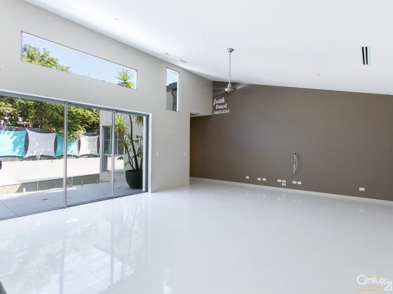 6/18 Lanyana Way, Noosa Heads, QLD, 4567, Peregian Springs - Thumbnail 2