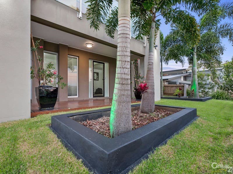 16 Honeyeater Crescent, Peregian Springs, QLD, 4573, Peregian Springs - Thumbnail 2