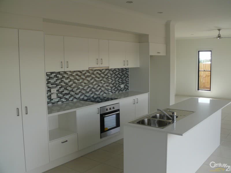 11 Doral Drive, Peregian Springs, QLD, 4573, Peregian Springs - Thumbnail 3