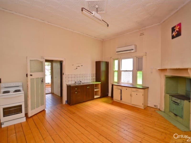 236 Wilson Street, Broken Hill, NSW, 2880, Broken Hill - Thumbnail 2