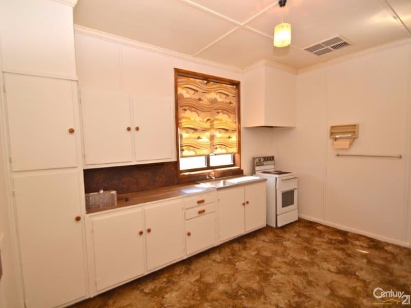 44 Gaffney Street, Broken Hill, NSW, 2880, Broken Hill - Thumbnail 3