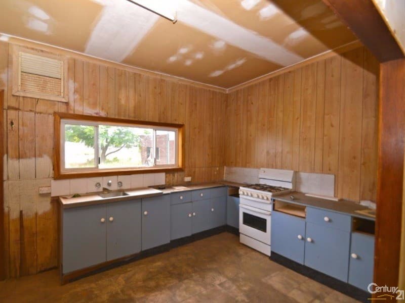 131 Ryan Street, Broken Hill, NSW, 2880, Broken Hill - Thumbnail 2