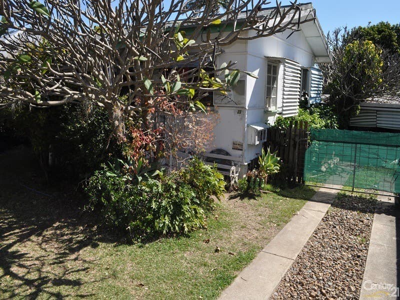 71 Fernlea Avenue, Scarborough, QLD, 4020, Scarborough - Thumbnail 4