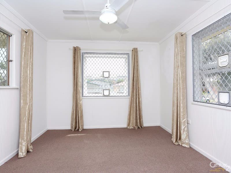 82 Sylvan Crescent, Leeming, WA, 6149, Leeming - Thumbnail 5