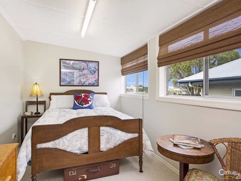 69 Elizabeth Avenue, Clontarf, QLD, 4019, Clontarf - Thumbnail 2