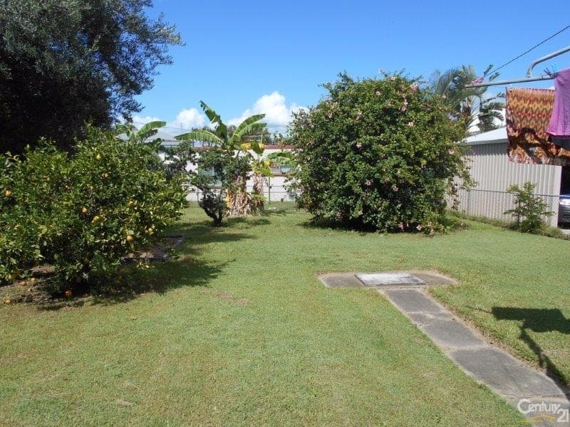 25 Arthur Street, Woody Point, QLD, 4019, Woody Point - Thumbnail 3