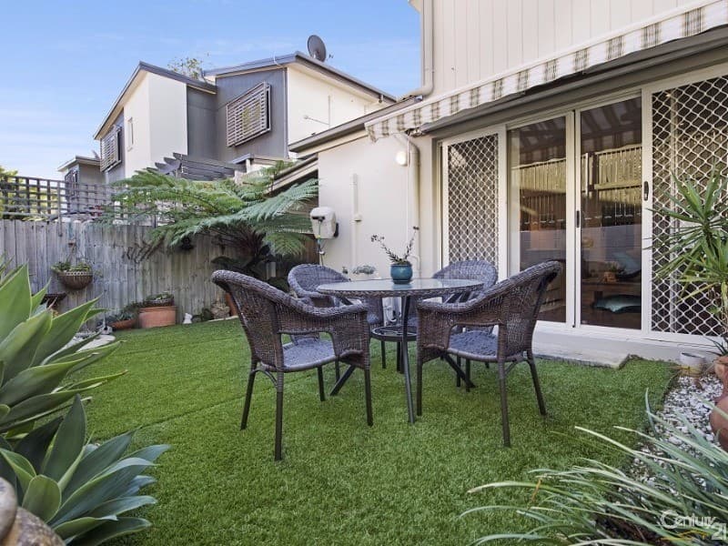 2/17 Shields Street, Redcliffe, QLD, 4020, Redcliffe - Thumbnail 2