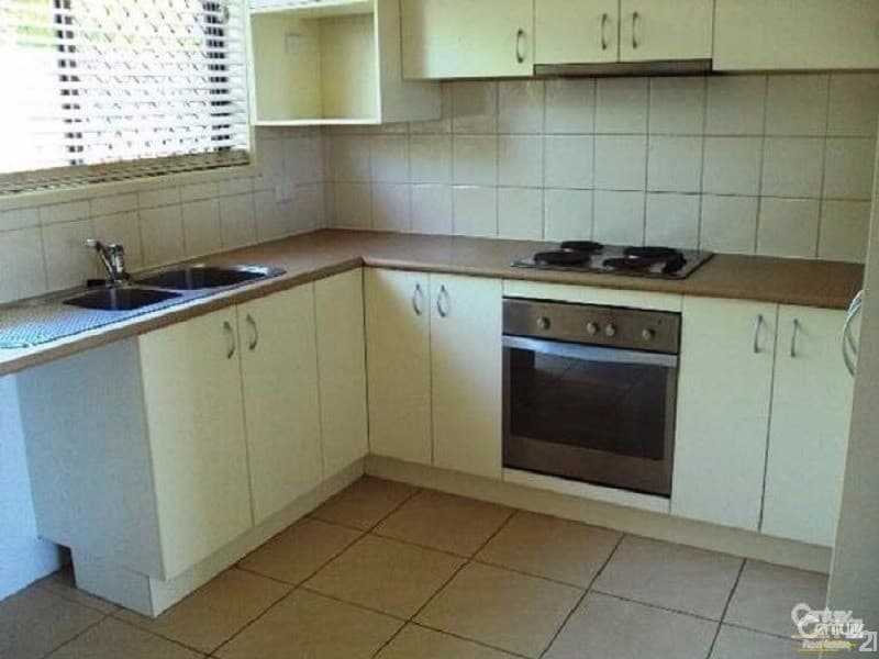 5 Herbert Street, Scarborough, QLD, 4020, Scarborough - Thumbnail 3