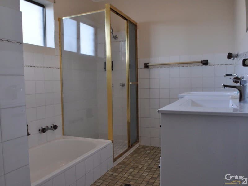5/8 Jeffrey Street, Redcliffe, QLD, 4020, Redcliffe - Thumbnail 3