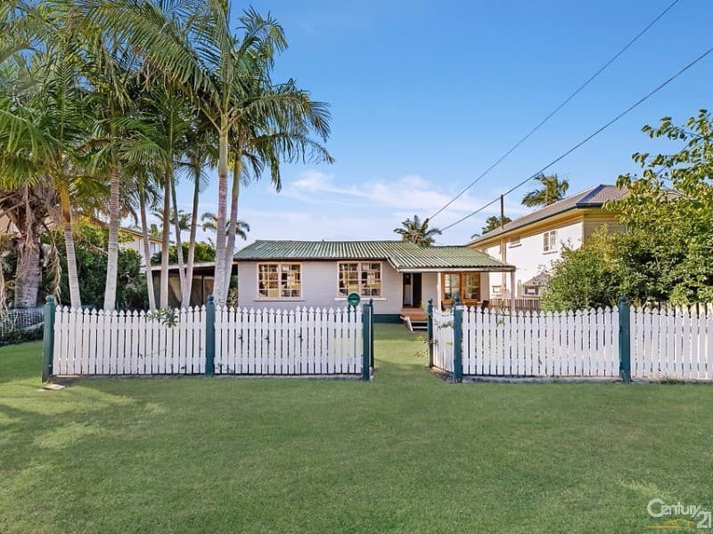 67 Fernlea Avenue, Scarborough, QLD, 4020, Scarborough - Thumbnail 4