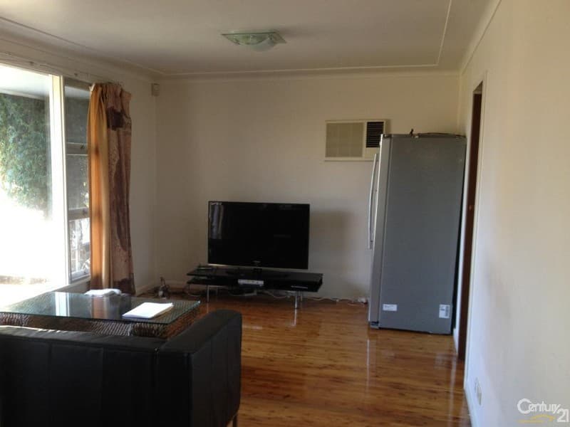 2 Solo Crescent, Fairfield, NSW, 2165, Fairfield - Thumbnail 3