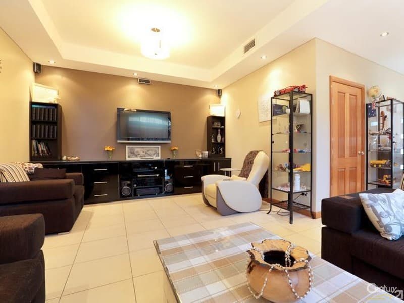 132 Smith Street, Pendle Hill, NSW, 2145, Pendle Hill - Thumbnail 2