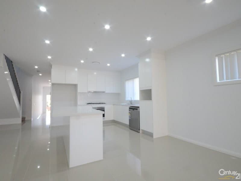 22 Crestbrook Drive, Morayfield, QLD, 4506, Morayfield - Thumbnail 3