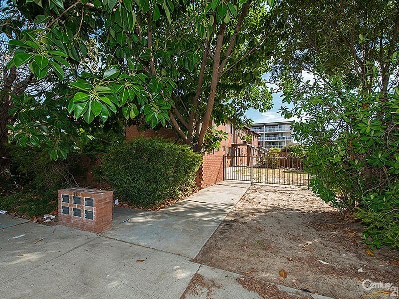 2/131 Hubert Street, East Victoria Park, WA, 6101, East Victoria Park - Thumbnail 3