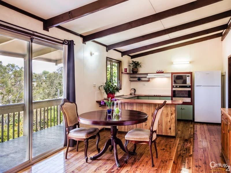 8 Macassar Crescent, The Honeysuckles, The Honeysuckles - Thumbnail 2