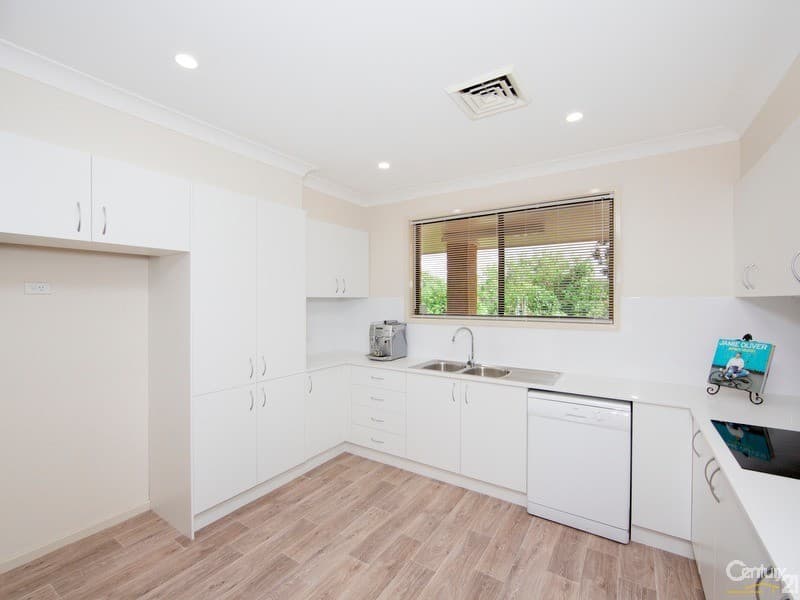 30 Holly Circuit, New Lambton Heights, NSW, 2305, New Lambton Heights - Thumbnail 7