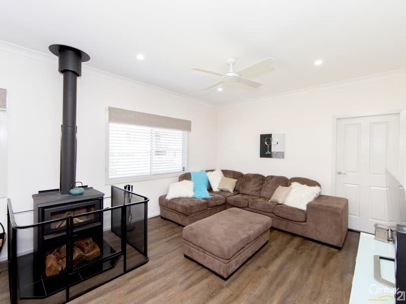 16 Regent Street, Tingira Heights, NSW, 2290, Tingira Heights - Thumbnail 3