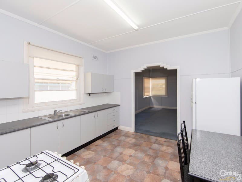 4 Newcastle Road, Wallsend, NSW, 2287, Wallsend - Thumbnail 3