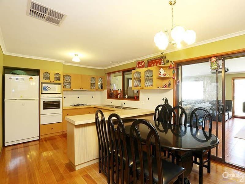 10 Fordholm Road, Hampton Park, VIC, 3976, Hampton Park - Thumbnail 2