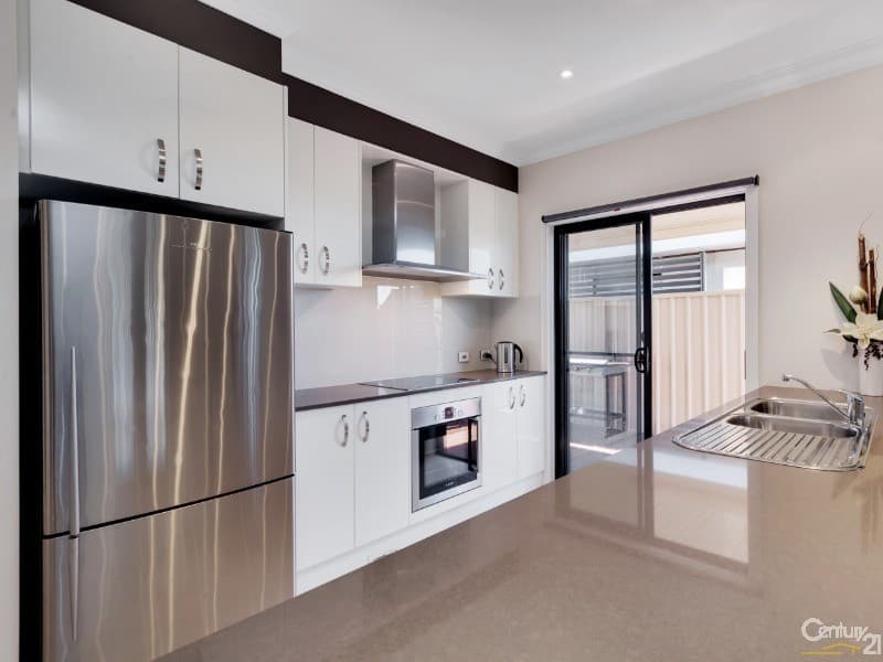 2 Douglas Court, Hallett Cove, SA, 5158, Hallett Cove - Thumbnail 5