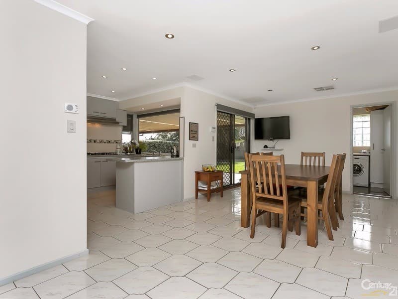 5 Forresters Road, Hallett Cove, SA, 5158, Hallett Cove - Thumbnail 8