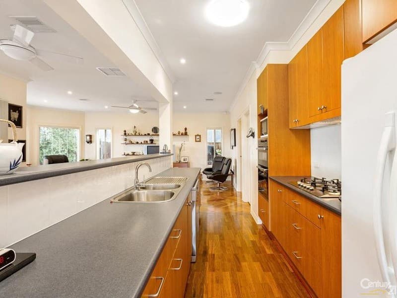 40 Eagleview Place, Sanctuary Lakes, VIC, 3030, Point Cook - Thumbnail 6