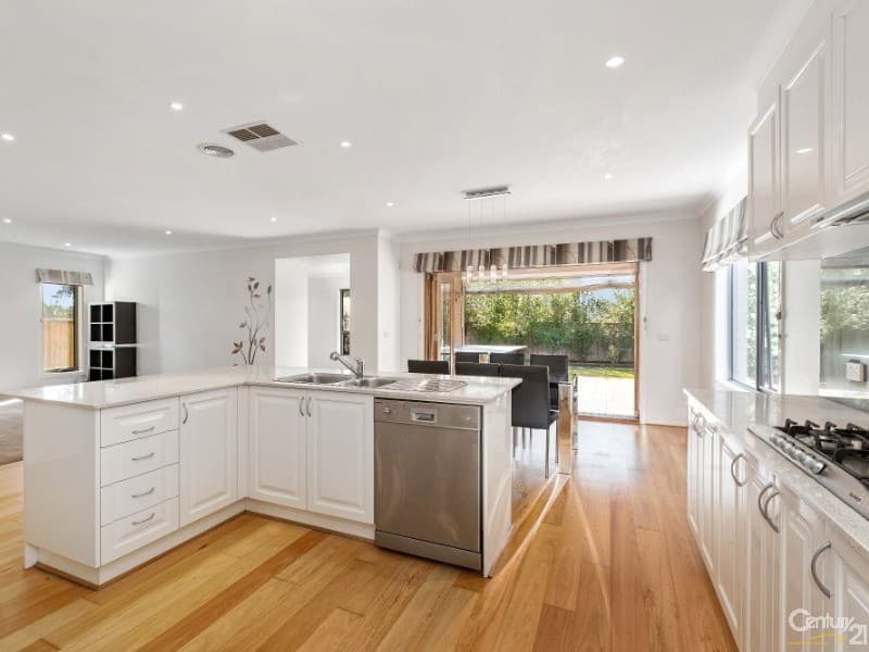 9 Meridian Close, Sanctuary Lakes, VIC, 3030, Sanctuary Lakes - Thumbnail 4