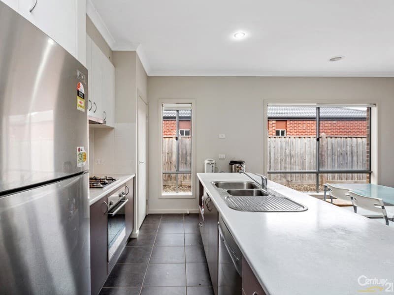 2 Anchor Crescent, Point Cook, VIC, 3030, Point Cook - Thumbnail 2