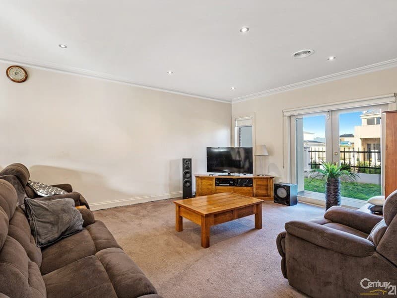 8 Shell Lane, Point Cook, VIC, 3030, Point Cook - Thumbnail 2